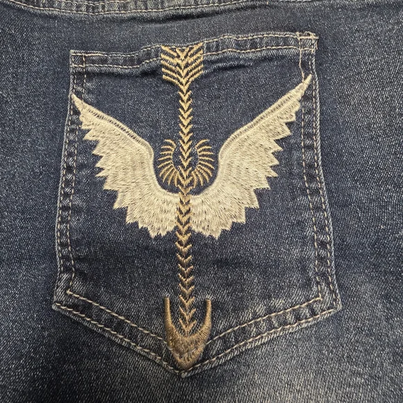 Womens High Rise Plus Size Embroidered Denim Shorts Size 6X New - Picture 6 of 10